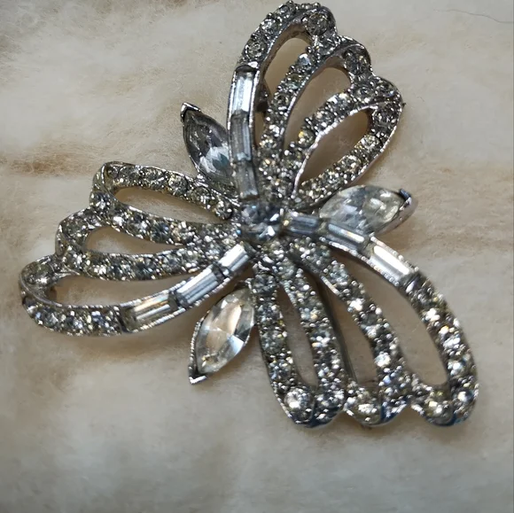 Vintage Silver Pell Brooch With Rhinestones & Jay Flex Silver Screw-On E… - Picture 2 of 8